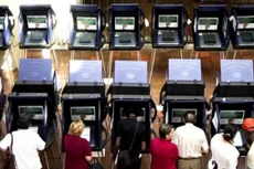 Mỹ cho rằng Nga tấn công mạng tổ chức chính trị nhằm can thiệp tiến trình bầu cử. Ảnh: NBCNews