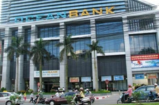 Từ năm 2010 đến ngày 31/11/2014, tổng số tiền OceanBank chi lãi ngoài huy động vốn là 1.576 tỷ đồng. Ảnh: H.C