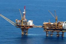 Giàn khoan của Trung Quốc ở biển Hoa Đông. Ảnh: AP