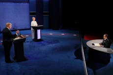 Những nét chính trong cuộc tranh luận cuối giữa Hillary và Trump