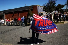 Người ủng hộ ông Trump đến dự một cuộc vận động tranh cử ở thành phố Charlotte, bang Bắc Carolina. Ảnh: New York Times