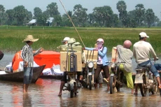 Hoạt động buôn lậu, gian lận thương mại diễn ra ngày càng phức tạp, với thủ đoạn ngày càng tinh vi. Ảnh: Việt Tiến