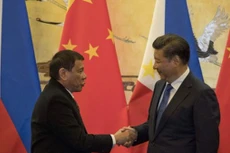 Philippines đang dần ngả về phía Trung Quốc. Ảnh: BBC.