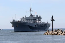 Soái hạm hạm đội 6 của Mỹ, tàu USS Mount Whitney. Ảnh: Sputnik