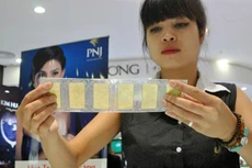 Nhà đầu tư vàng không mặn mà mua bán cuối năm. Ảnh:Lệ Chi.