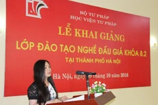 Theo quy định của Luật Đấu giá tài sản, khóa đào tạo nghề đấu giá có thời gian 6 tháng. Ảnh: Thanh Hương