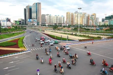 Thành công của tái cơ cấu nền kinh tế là thu hút được sự tham gia của toàn xã hội, nhất là khu vực kinh tế ngoài nhà nước . Ảnh: Lê Tiên