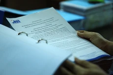 Đại diện Ngân hàng TMCP Quân đội cho biết, đây là lần đầu tiên ngân hàng này nhận phản hồi của các nhà thầu về tính không đạt của thư xác nhận cung cấp tín dụng. Ảnh: Nhã Chi