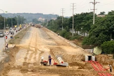 Công ty CP Xây dựng Lạc Việt đảm nhận 25,5% khối lượng công việc của Gói thầu Thi công xây dựng công trình thuộc Dự án Cải tạo, nâng cấp Đường tỉnh 436 (đoạn Km0+00 - Km7+00). Ảnh minh họa: Nhã Chi