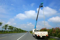 Gói thầu số 03 Lắp đặt trụ đèn chiếu sáng trên địa bàn thị xã Giá Rai (tỉnh Bạc Liêu) có giá 11.493.112.777 đồng. Ảnh minh họa: Tiên Giang