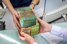 Nhu cầu vay vốn được kỳ vọng “cải thiện” nhiều hơn nhu cầu gửi tiền và thanh toán. Ảnh minh họa: Internet
