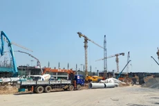 Nhà thầu thi công hạng mục Nhà ga hành khách T3, Cảng hàng không quốc tế Tân Sơn Nhất. Ảnh: Ngọc Tuấn