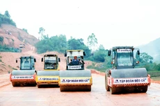 Đa dạng hóa nguồn vốn huy động là giải pháp giải bài toán vốn cho các dự án PPP. Ảnh: Nhã Chi