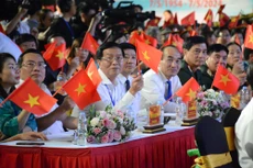 Ông Trần Quang Dũng - Ủy viên Ban thường vụ Đảng ủy, Trưởng Ban Truyền thông và Văn hóa doanh nghiệp Petrovietnam tham dự chương trình cầu truyền hình trực tiếp “Dưới lá cờ Quyết thắng” tại điểm cầu Điện Biên