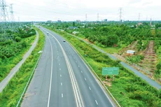 Cả nước đã hoàn thành khoảng 1.000 km đường bộ cao tốc đi qua 15 tỉnh, thành phố, nâng tổng chiều dài đường bộ cao tốc lên gần 2.100 km. Ảnh: Lê Tiên