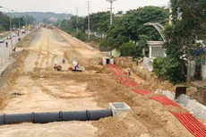 Năm 2023, cả nước có 408.772 gói thầu được tổ chức thực hiện theo Luật Đấu thầu với tổng giá gói thầu là 982.149,06 tỷ đồng. Ảnh: Tiên Giang