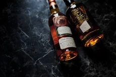 [Infographic] So sánh lợi nhuận đầu tư hàng hóa xa xỉ với chỉ số S&P 500 trong 10 năm qua