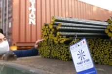 MBS Research dự báo, giá thép xây dựng nội địa năm 2024 sẽ phục hồi lên mức 15 triệu đồng/tấn, tăng 8% so với năm 2023. Ảnh: Nhã Chi