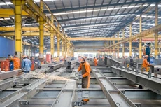S&P Global: PMI ngành sản xuất Việt Nam giảm nhẹ trong tháng 3