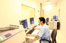 Các bộ, ngành, địa phương được giao xem xét, quyết định điều chỉnh giá dịch vụ công với mức độ, thời điểm phù hợp, tránh gây xáo trộn lớn về mặt bằng giá cả. Ảnh: Tường Lâm