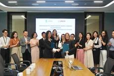 Standard Chartered Việt Nam và Hoa Kỳ hợp tác thúc đẩy đầu tư vào năng lượng sạch tiên tiến tại Việt Nam