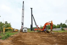 Năm 2024, Dự án thành phần 4 cao tốc Châu Đốc - Cần Thơ - Sóc Trăng được bố trí 1.973 tỷ đồng, hiện giải ngân được khoảng 138 tỷ đồng. Ảnh: Lê Tiên