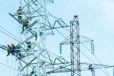 Năm 2023, EVN đã triển khai 11.176 gói thầu trong hoạt động đầu tư xây dựng và đầu tư phát triển với tổng giá trúng thầu khoảng 47.881 tỷ đồng. Ảnh: Nhã Chi