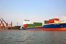 Những bất ổn tại khu vực Biển Đỏ khiến cước vận chuyển container bằng tàu biển đi Hoa Kỳ/Canada và EU tăng mạnh. Ảnh: Lê Tiên