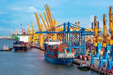 Dự toán thu từ hoạt động xuất nhập khẩu năm 2025 tăng khoảng 4 - 6% so với đánh giá ước thực hiện năm 2024. Ảnh: Nhã Chi