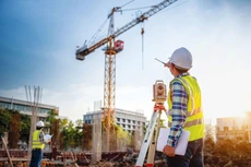 Giai đoạn khảo sát và thiết kế có ý nghĩa quan trọng, quyết định đối với tiến độ, chất lượng của mỗi công trình. Ảnh: Nhã Chi