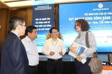 Đa số ý kiến thống nhất với quan điểm phát triển vùng ĐBSCL trên cơ sở phát huy lợi thế của vùng về nông nghiệp theo hướng phát triển nông nghiệp hàng hóa chất lượng cao, kết hợp với dịch vụ, du lịch sinh thái, công nghiệp chế biến nhằm nâng cao giá trị và sức cạnh tranh. Ảnh: Gia Phú