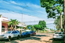 Xe hơi của khách hàng từ các nơi khác tìm về huyện Châu Đức, tỉnh Bà Rịa - Vũng Tàu mua đất. Ảnh: Ngô Bảo Tín