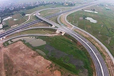 Bình quân suất đầu tư cho cao tốc 4-6 làn xe là 215 tỷ đồng/km. 