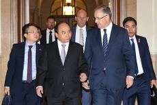 Thủ tướng Nguyễn Xuân Phúc và Thị trưởng Rotterdam Ahmed Aboutaleb. Ảnh: VGP