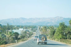 Quốc lộ 14 nối các tỉnh Tây Nguyên với duyên hải miền Trung và Đông Nam Bộ