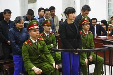 Các bị cáo nghe tuyên án chiều 7/1