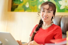 Bà Nguyễn Thị Phương Thảo là Chủ tịch HĐQT Tập đoàn Sovico, Tổng Giám đốc Vietjet, đồng thời là Phó Chủ tịch thường trực HĐQT HDBank. 