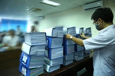 Lăng kính đấu thầu ngày 3/4/2025
