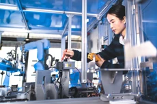 S&P Global:"Sức khỏe" ngành sản xuất Việt Nam cải thiện ở mức khiêm tốn