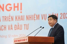 Bộ trưởng Bộ Kế hoạch và Đầu tư Nguyễn Chí Dũng phát biểu tại Hội nghị. Ảnh: Tuấn Anh