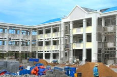 Gói thầu XL01 có giá 26,594 tỷ đồng, thuộc Dự án Xây dựng Trường Tiểu học Phùng Ngọc Liêm, do UBND TP. Bạc Liêu làm chủ đầu tư. Ảnh minh họa: Tiên Giang