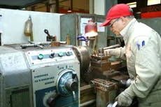 Doanh nghiệp vẫn khó tiếp cận với các chính sách ưu đãi của Nhà nước. Ảnh: Nhã Chi