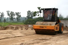 Gói thầu số 05 thuộc dự án trọng điểm của tỉnh Nghệ An nên thu hút sự quan tâm của khá nhiều nhà thầu nhưng chỉ có 3 nhà thầu nộp hồ sơ dự thầu. Ảnh: Lê Thắng