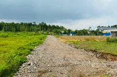 Hàng loạt hộ dân tại TP.HCM khá bất ngờ trước số tiền phải nộp khi làm thủ tục chuyển mục đích sử dụng đất, vì vượt xa khả năng tài chính. Ảnh minh họa: Gia An