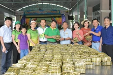 Trao quà Tết tại TT Bảo trợ xã hội Chánh Phú Hòa tỉnh Bình Dương