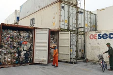 Khoảng 90% phế liệu tồn đọng không có người đến nhận hoặc không xác định được chủ hàng. Ảnh minh họa: Internet