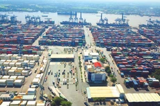 TP.HCM đặt mục tiêu trở thành trung tâm cung ứng dịch vụ logistics tầm cỡ khu vực châu Á và thế giới. Ảnh: Lê Tiên