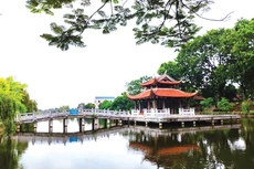 Dự án Cải tạo, phục hồi môi trường ao Giếng thôn 9, ao Giếng thôn 1, ao Liên Minh, ao Dốc Cầu Trông, ao đền Đức Thánh Thủy, xã Hát Môn (Hà Nội) có tổng mức đầu tư 48,6 tỷ đồng. Ảnh: Đình Thiện