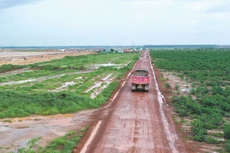 Dự án đường Vành đai 4 TP.HCM dài hơn 200 km, đi qua 5 tỉnh, thành với tổng mức đầu tư hơn 135.000 tỷ đồng. Ảnh: Tiên Giang