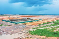 Quy định về tỷ lệ nộp ngân sách nhà nước tối thiểu góp phần sàng lọc, lựa chọn được nhà đầu tư có năng lực, giúp Nhà nước khai thác hiệu quả địa tô chênh lệch từ thực hiện dự án sử dụng đất. Ảnh: Lê Tiên